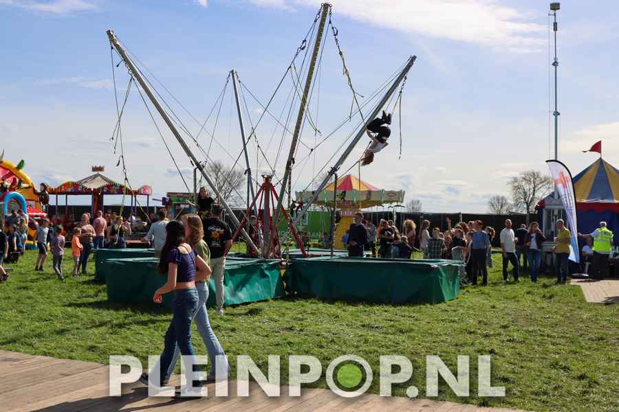 Publiek    Bezoekers (14)